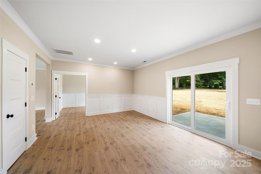 Spacious, unfurnished interior of a new home in , Monroe (Image 27).