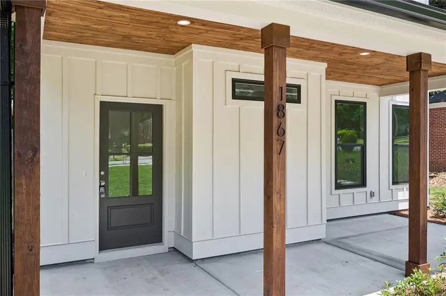 Exterior details and patio area of a home in , Atlanta (Image 4).