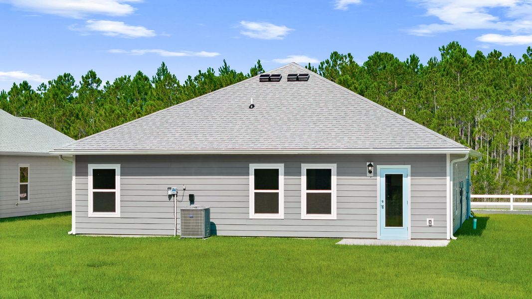 Representative exterior details of a home built from the The Walker by D.R. Horton in Buffer Farms, Port Saint Joe (Image 19).