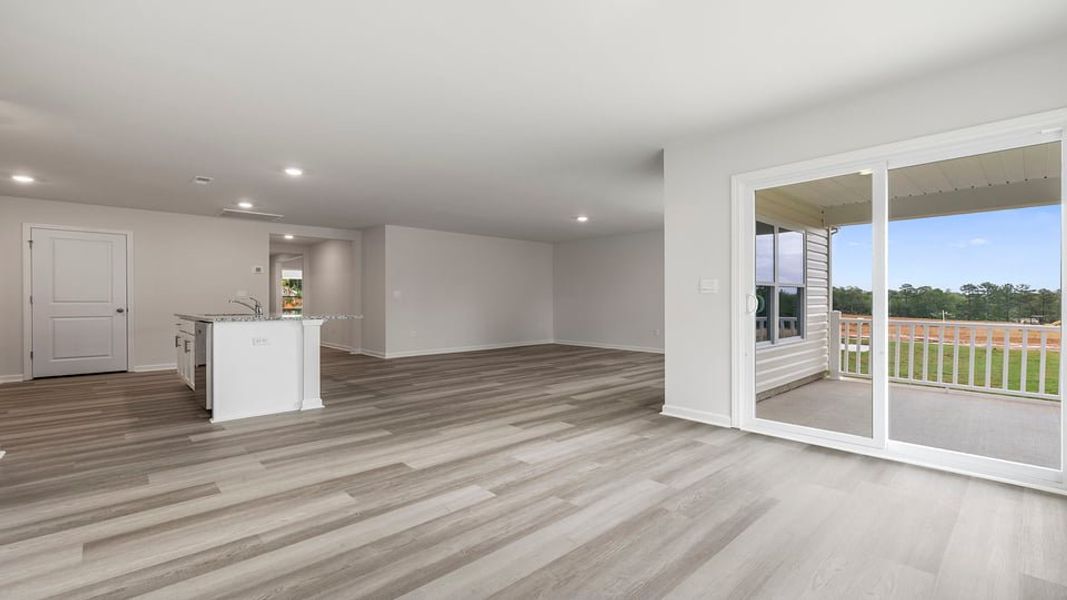 Spacious, unfurnished interior of a new home in Bentley Park, Greenwood (Image 20).
