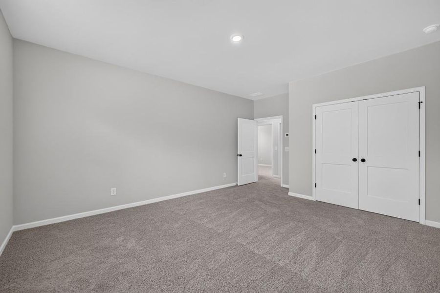 Spacious, unfurnished interior of a new home in , Commerce (Image 45).