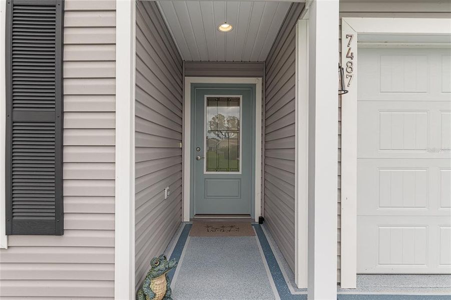 Exterior details and patio area of a home in , The Villages (Image 25).