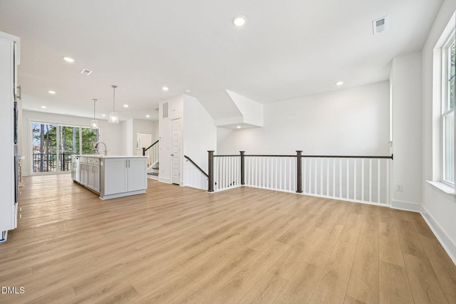 7-web-or-mls-Bayflower Wy-S3101-007