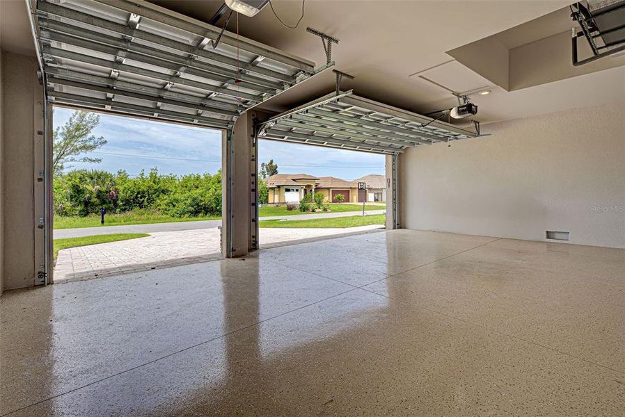 Spacious, unfurnished interior of a new home in , Port Charlotte (Image 56).