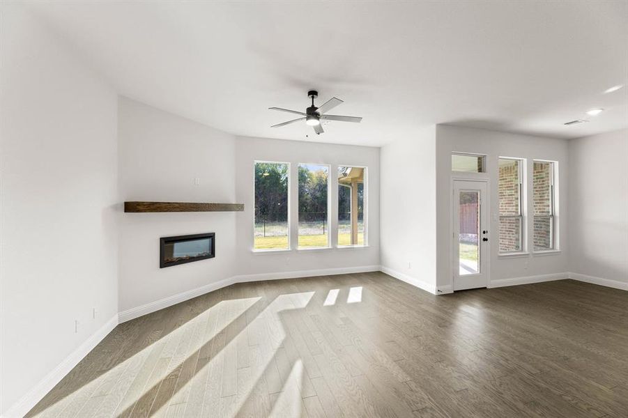 4438 Verbena-Living Room-1