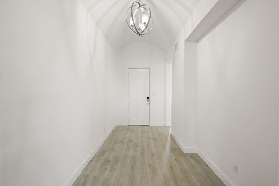 Spacious, unfurnished interior of a new home in Sheppard's Place, Waxahachie (Image 17). Spacious, unfurnished interior of a new home in Sheppard's Place, Waxahachie (Image 17).
