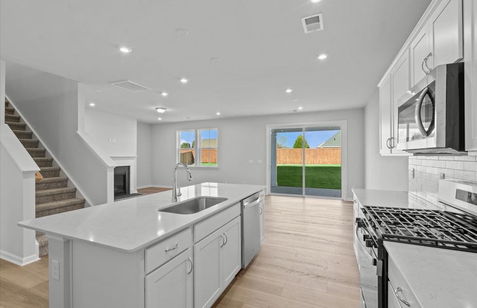 Furnished interior view inside a new home in Fox Hollow, Spartanburg (Image 5).