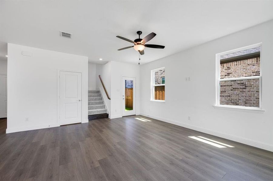 Spacious, unfurnished interior of a new home in North Sky Celina, Celina (Image 14). Spacious, unfurnished interior of a new home in North Sky Celina, Celina (Image 14).