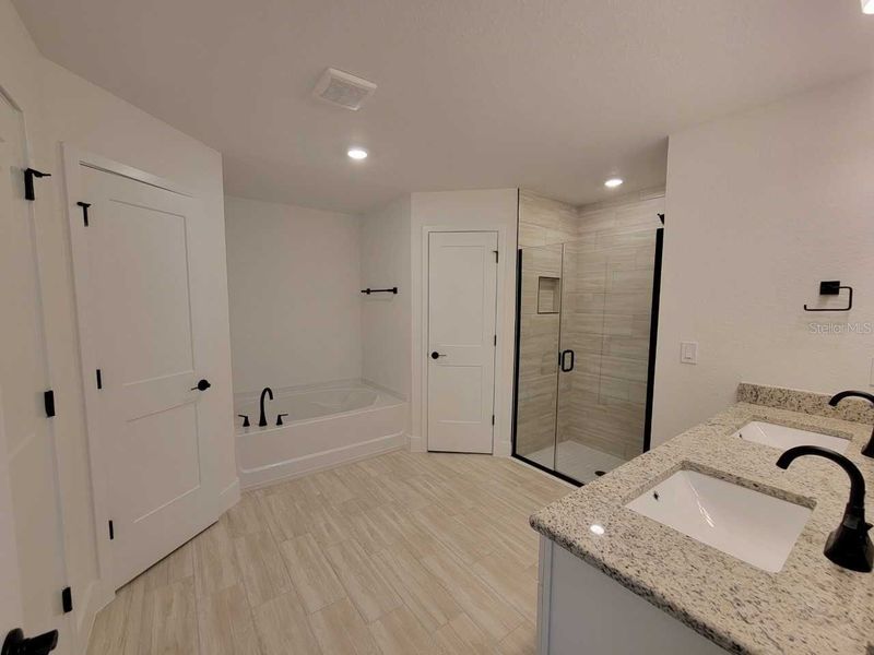 Furnished interior view inside a new home in Marion Oaks, Ocala (Image 7).