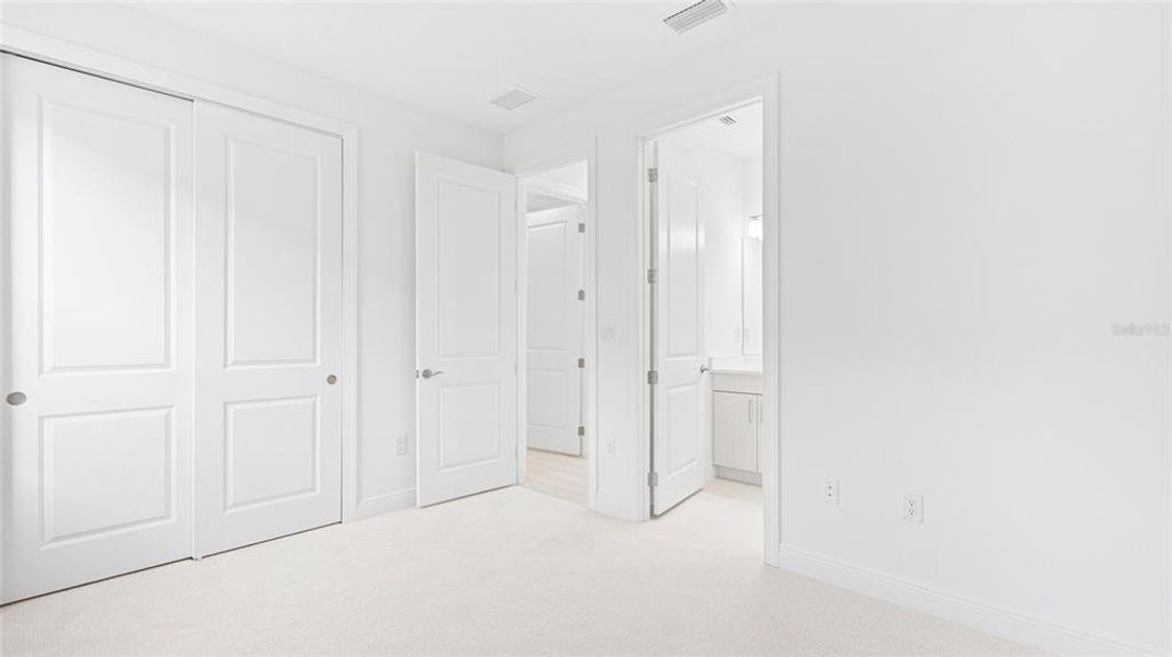 Spacious, unfurnished interior of a new home in Cresswind Lakewood Ranch, Lakewood Ranch (Image 31).