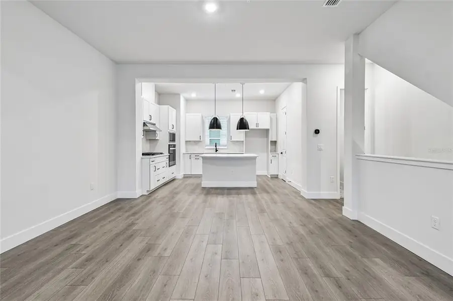 Spacious, unfurnished interior of a new home in Towns at Union, St. Petersburg (Image 24).