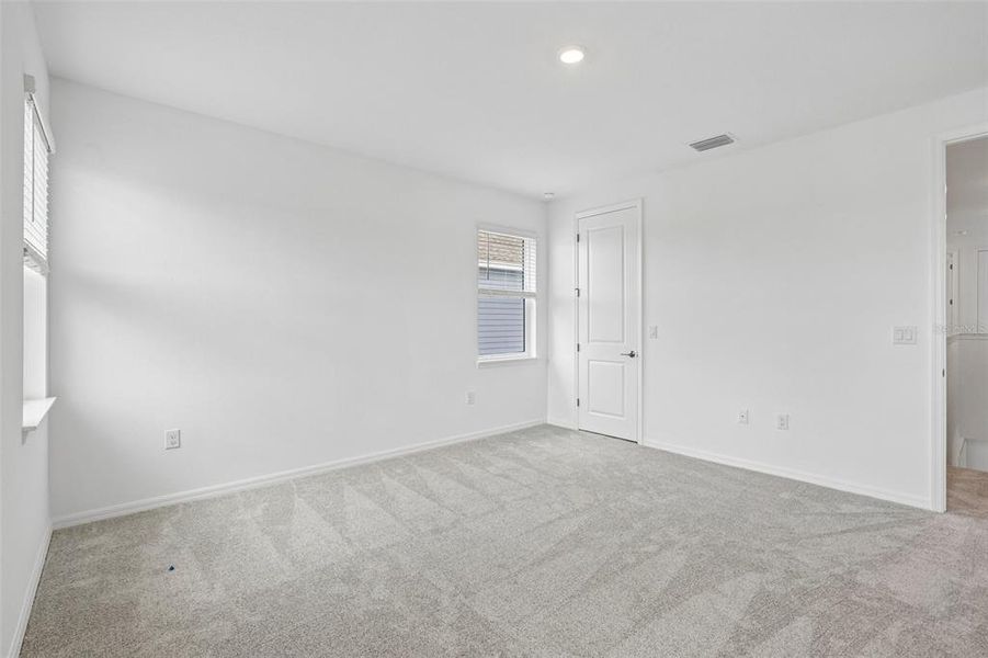 Spacious, unfurnished interior of a new home in Tiburon, Nokomis (Image 40). Spacious, unfurnished interior of a new home in Tiburon, Nokomis (Image 40).