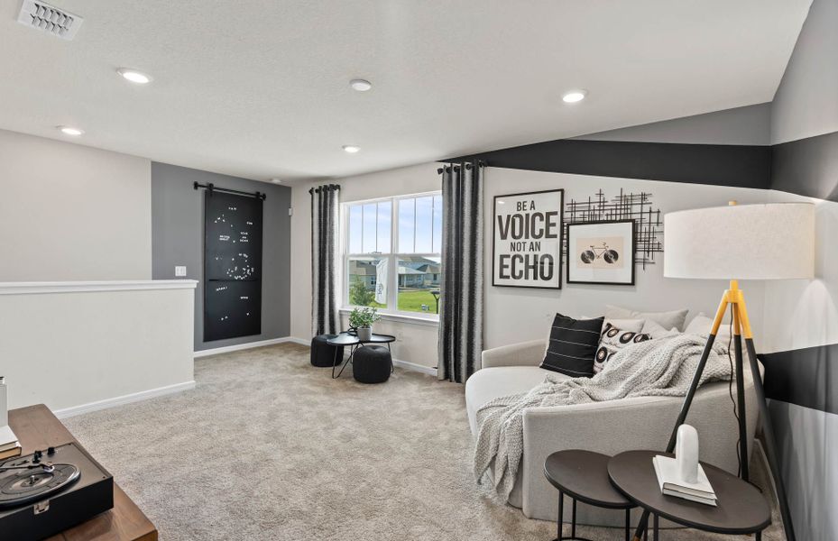 Representative furnished interior of a home built from the Morris by Pulte Homes in Hickory Ridge, Greer (Image 5).
