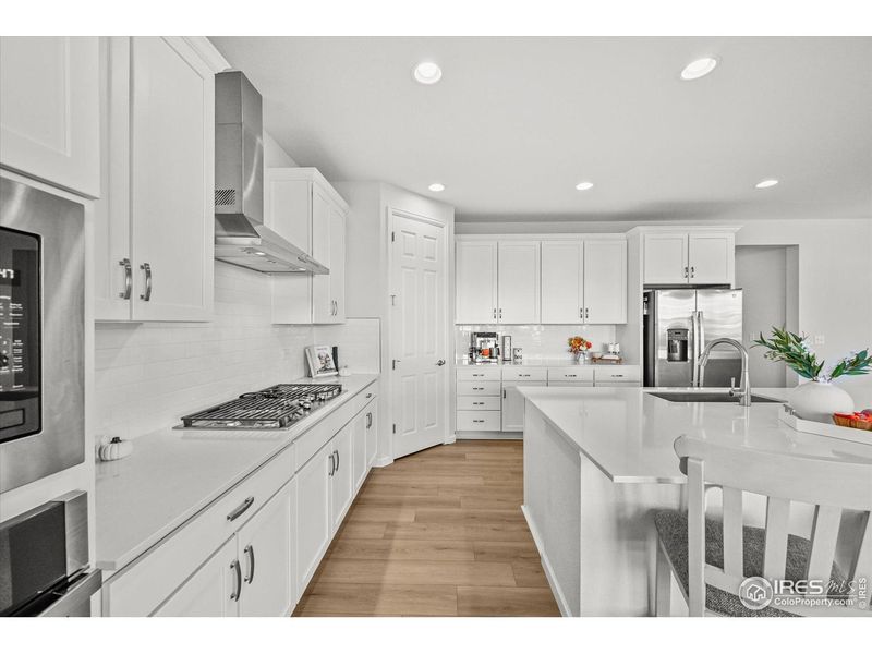 Furnished interior view inside a new home in Prairie Song, Windsor (Image 32).