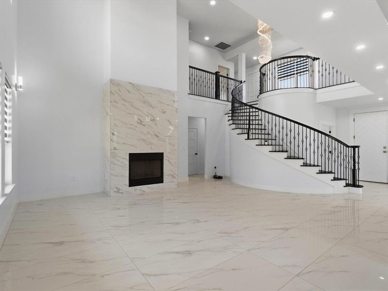 Spacious, unfurnished interior of a new home in , Krum (Image 23).