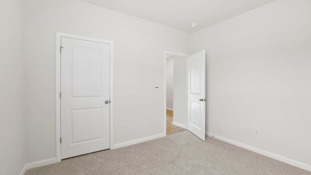 Spacious, unfurnished interior of a new home in Foxbank, Gray Court (Image 21).