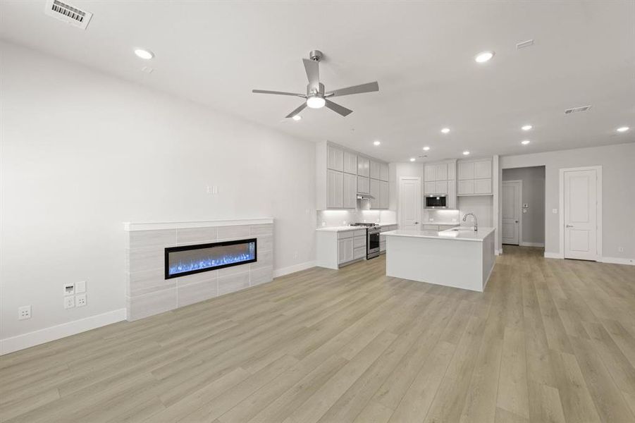 8_1842 Wittington- Living Room-3