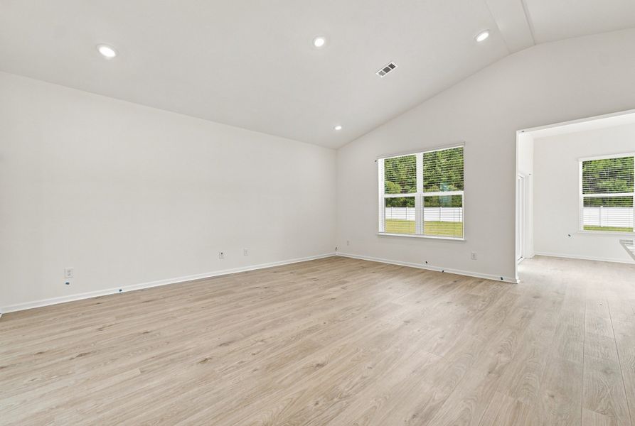 Spacious, unfurnished interior of a new home in Ambridge, Conway (Image 24).