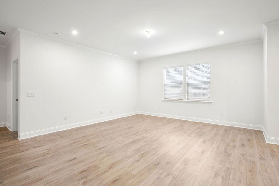 Spacious, unfurnished interior of a new home in Salem Bay, Beaufort (Image 32).