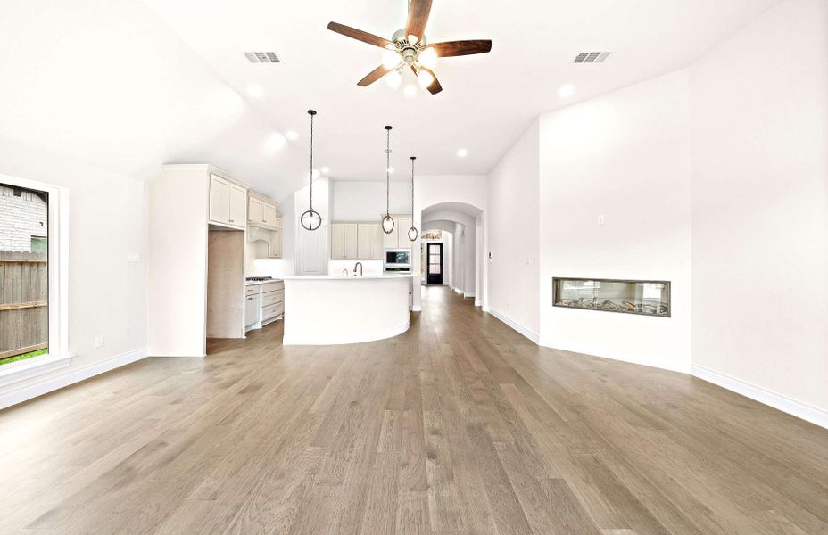 Representative unfurnished interior of a home built from the 2406 by Ravenna Homes in The Highlands 55′, Porter (Image 31).