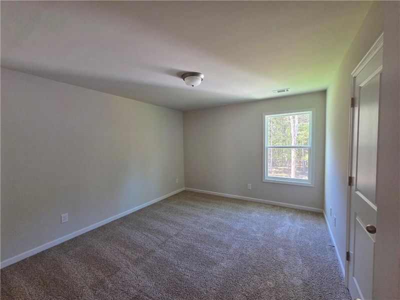 Spacious, unfurnished interior of a new home in River Meadows, Bethlehem (Image 30).