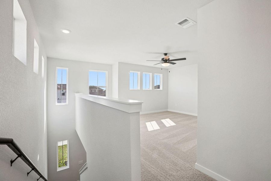 Spacious, unfurnished interior of a new home in Avery Centre, Round Rock (Image 21).