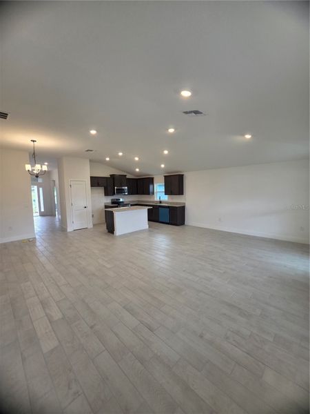 Spacious, unfurnished interior of a new home in Pine Bluff, Spring Hill (Image 9). Spacious, unfurnished interior of a new home in Pine Bluff, Spring Hill (Image 9).
