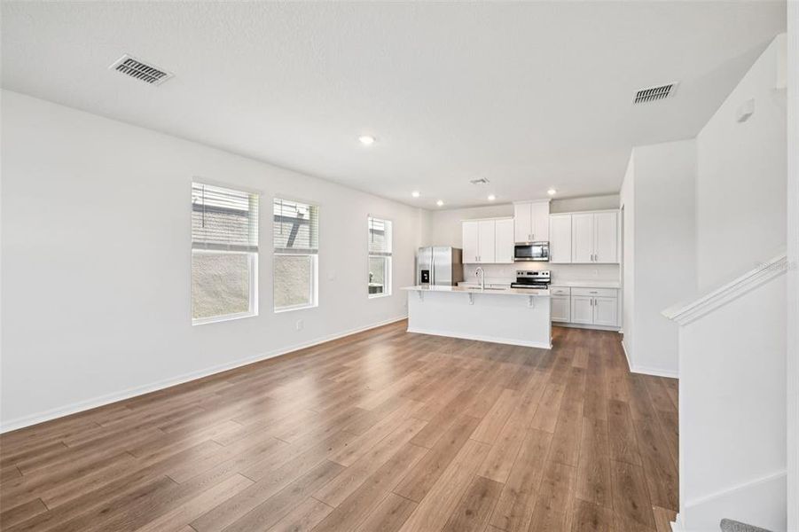 Spacious, unfurnished interior of a new home in The Meadow at Crossprairie Bungalows, St. Cloud (Image 31).