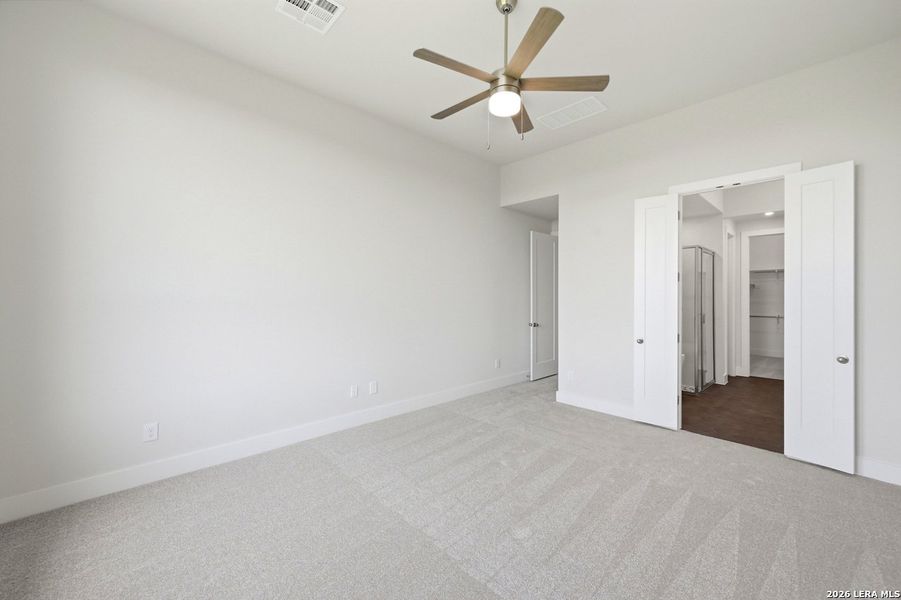 Spacious, unfurnished interior of a new home in Alsatian Oaks, Castroville (Image 16).