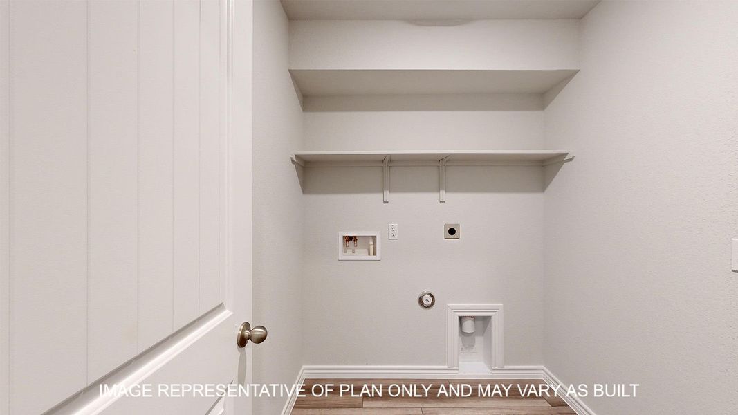 Spacious, unfurnished interior of a new home in Three Creeks - Colt Creek, Belton (Image 32).