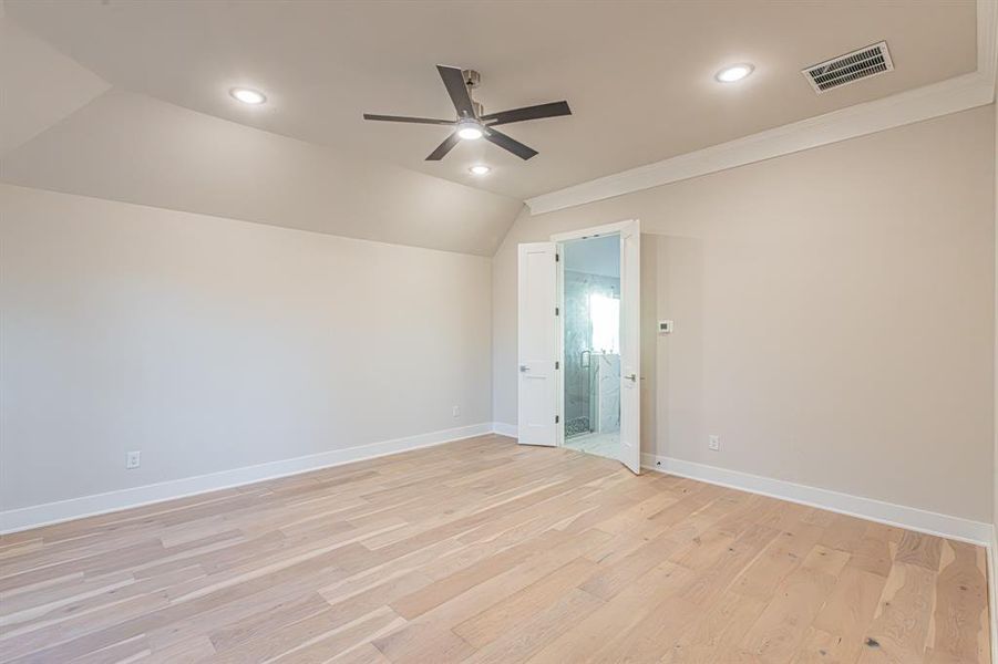 Spacious, unfurnished interior of a new home in , Azle (Image 27).