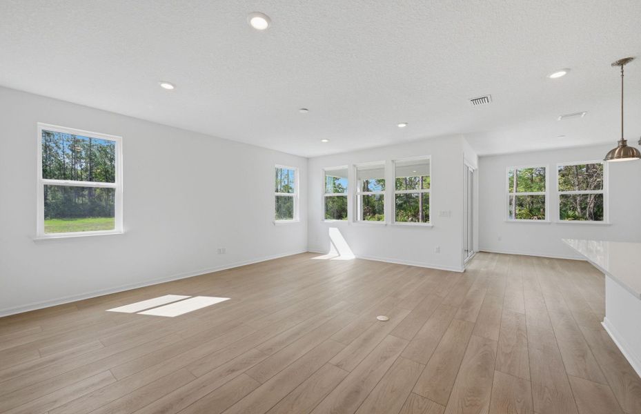 Spacious, unfurnished interior of a new home in Fiddler's Cove, Kingsland (Image 21).