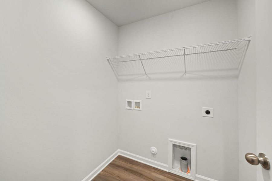 Spacious, unfurnished interior of a new home in Chandler Ridge, McLeansville (Image 30).