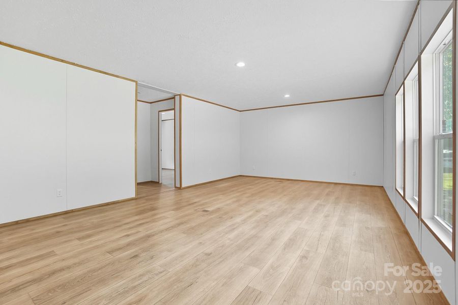 Spacious, unfurnished interior of a new home in , Kings Mountain (Image 23). Spacious, unfurnished interior of a new home in , Kings Mountain (Image 23).