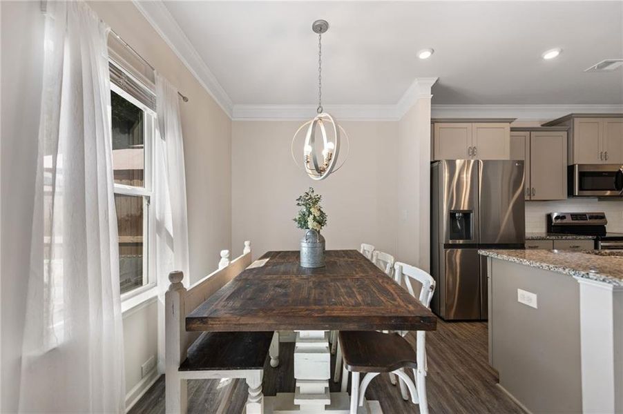 Furnished interior view inside a new home in , Jasper (Image 37).