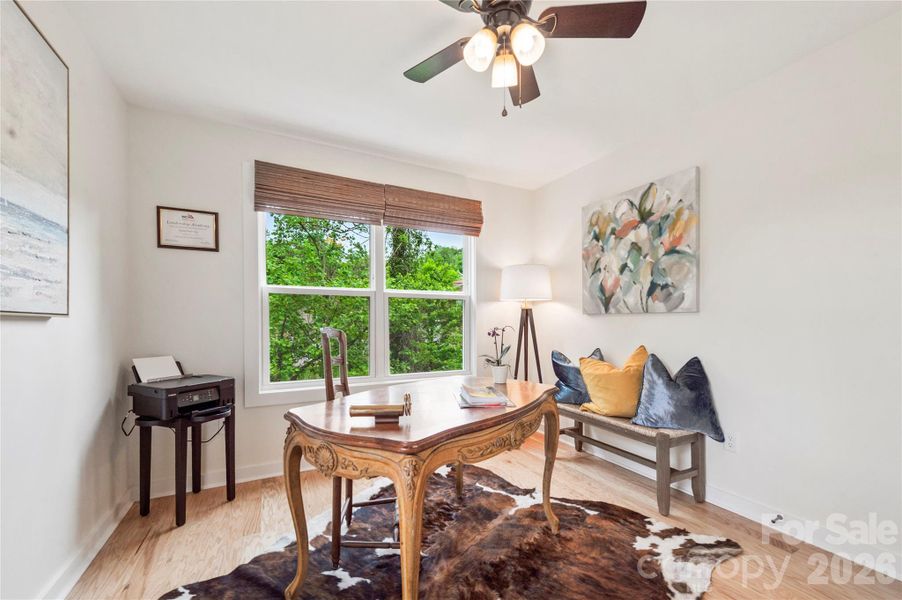 Furnished interior view inside a new home in , Asheville (Image 28). Furnished interior view inside a new home in , Asheville (Image 28).