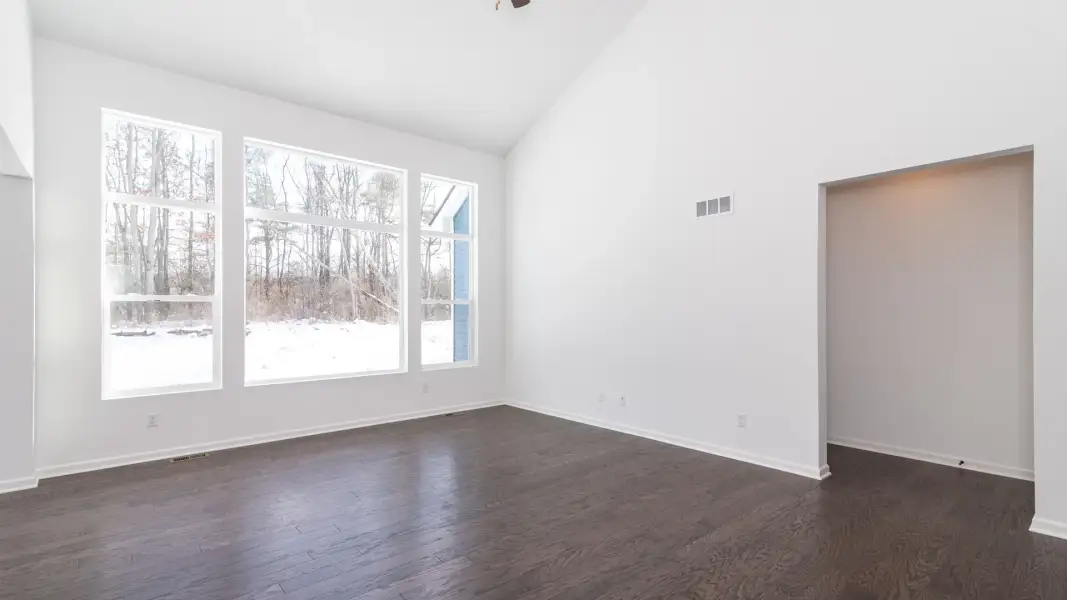 Representative unfurnished interior of a home built from the The Middleton by Norfolk Homes in Offsite Builds Southern Michigan, Ann Arbor (Image 76).