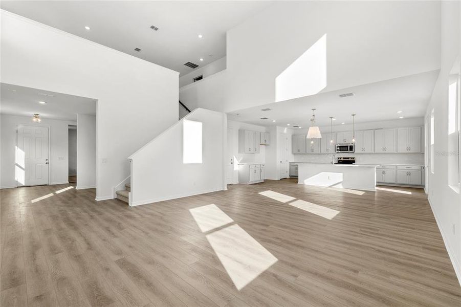 Spacious, unfurnished interior of a new home in , Kissimmee (Image 31).