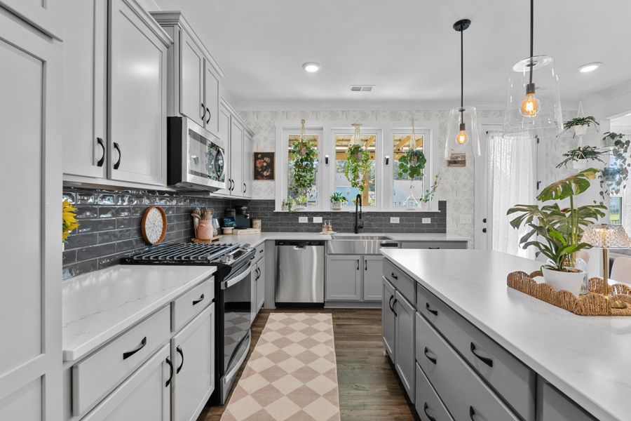 Furnished interior view inside a new home in , Ravenel (Image 16).