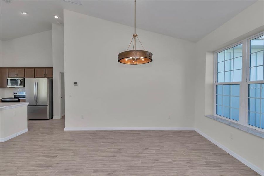 Spacious, unfurnished interior of a new home in , Ocala (Image 31).