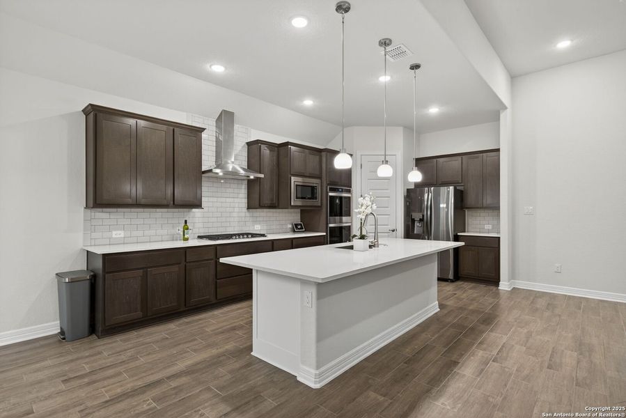 Furnished interior view inside a new home in Cibolo Crossing, Universal City (Image 8).
