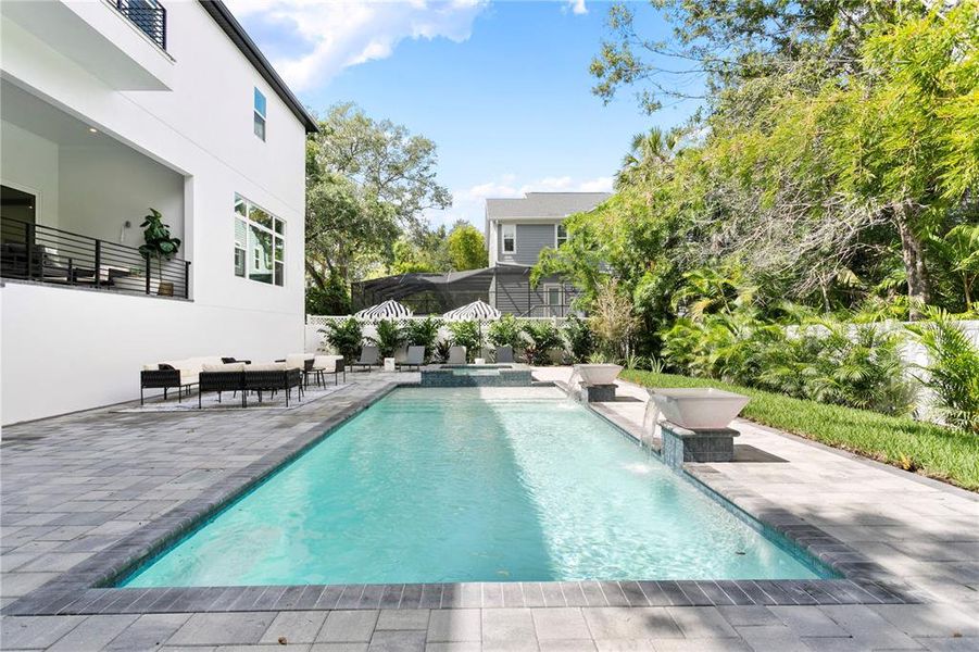Exterior details and patio area of a home in , Tampa (Image 32).