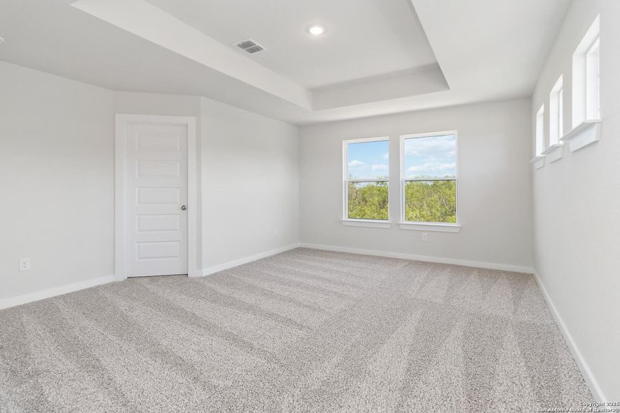 Spacious, unfurnished interior of a new home in Applewhite Meadows, San Antonio (Image 17).