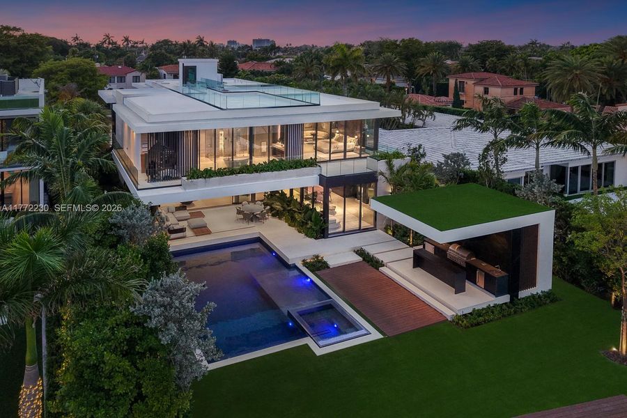 Exterior details and patio area of a home in , Miami Beach (Image 3).