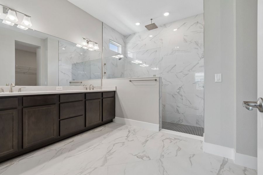 The Bonham - Owner's Bath