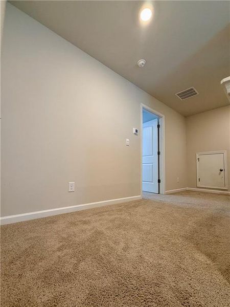 Spacious, unfurnished interior of a new home in , Acworth (Image 23).