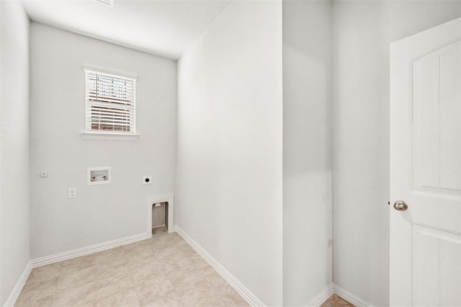 Spacious, unfurnished interior of a new home in Northstar, Haslet (Image 16).