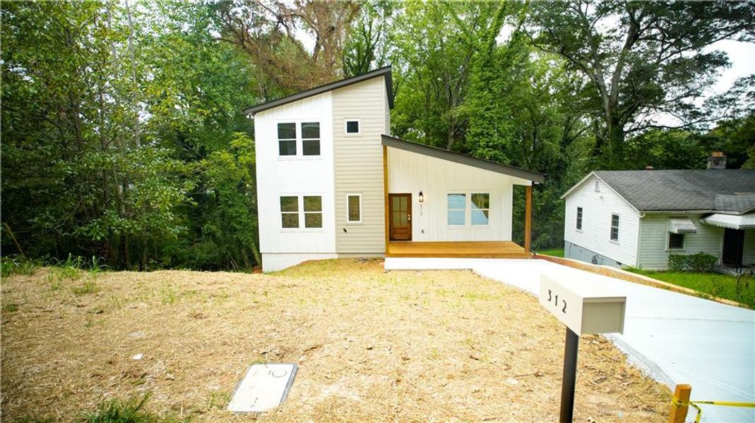 Exterior details and patio area of a home in , Atlanta (Image 12).
