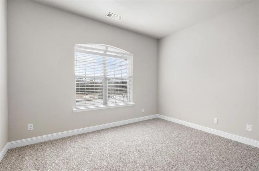 Spacious, unfurnished interior of a new home in Estates At Baker Park, Sherman (Image 18).
