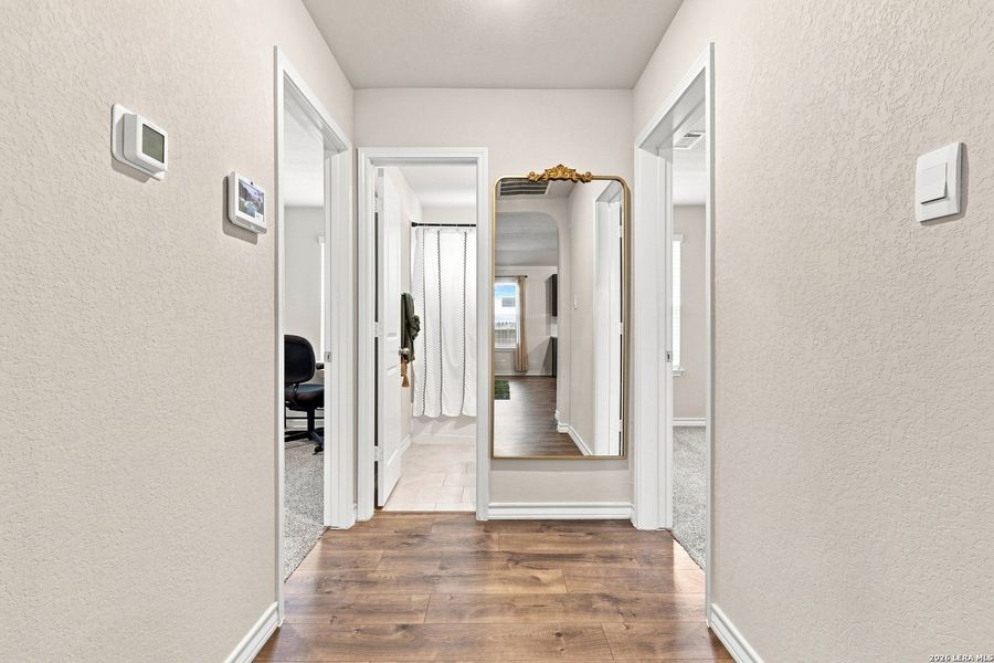 Spacious, unfurnished interior of a new home in Redbird Ranch, San Antonio (Image 27).